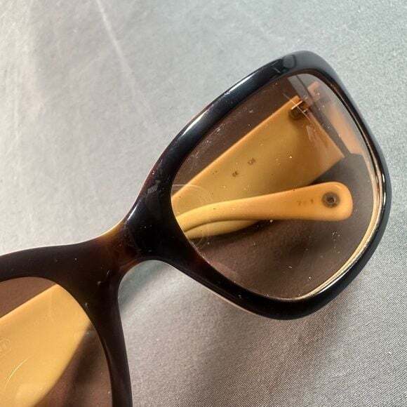Coach Tortoise LEXI Sunglasses, W/Case Authentic Vintage excellent condition
